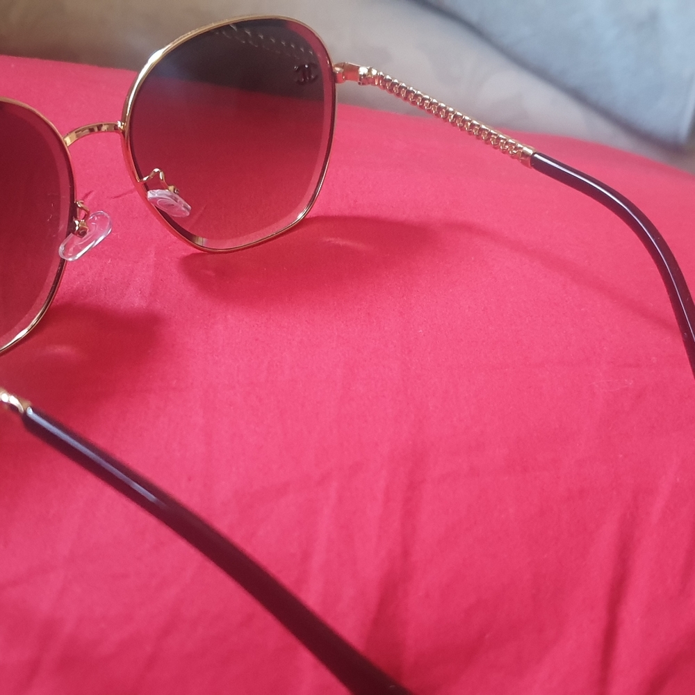 Chanel sunglasses - Picture 4 of 4